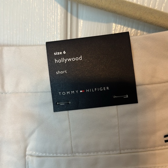 Tommy Hilfiger shorts - Picture 3 of 4